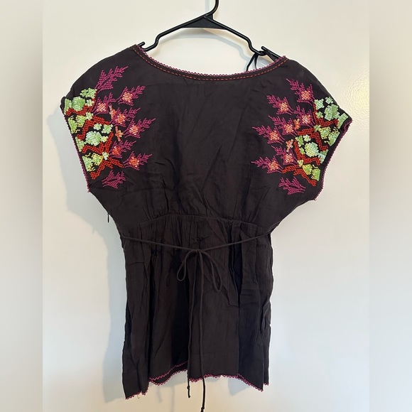 Anthropologie Floreat Boho dark gray embroidered short sleeve - Picture 2 of 9